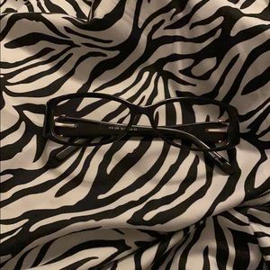 Ebony Frames black gold derail